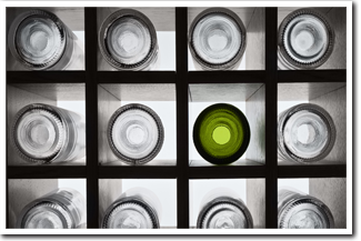 アクリル製のワインのディスプレイ什器の活用方法